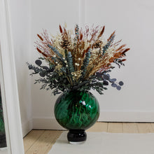 Ladda in produkten i gallerivisaren, Meadow Swirl Vase Large - Green
