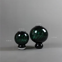 Ladda in produkten i gallerivisaren, Meadow Swirl Vase Medium - Green
